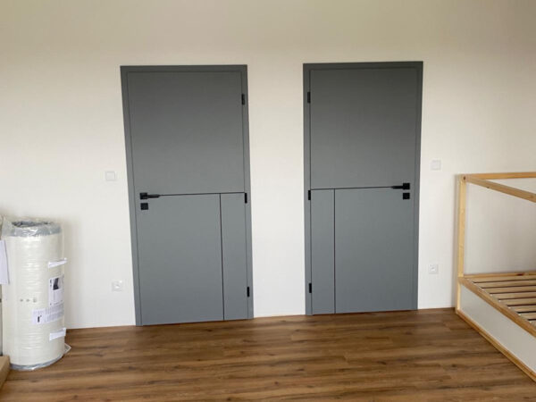 Interiérové dveře v&nbsp;moderním a&nbsp;prostorném bytě
